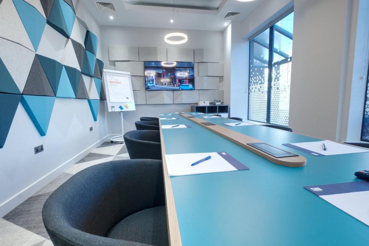Holiday Inn Express - Fleet By Ihg Zewnętrze zdjęcie