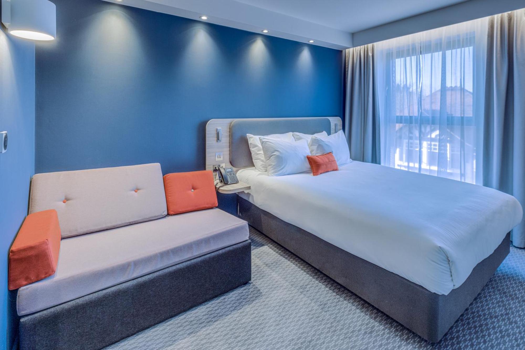 Holiday Inn Express - Fleet By Ihg Zewnętrze zdjęcie